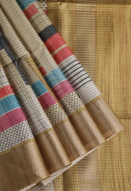 Alabaster White Jute Sarees with Antic Zari Jamandery Pattern
