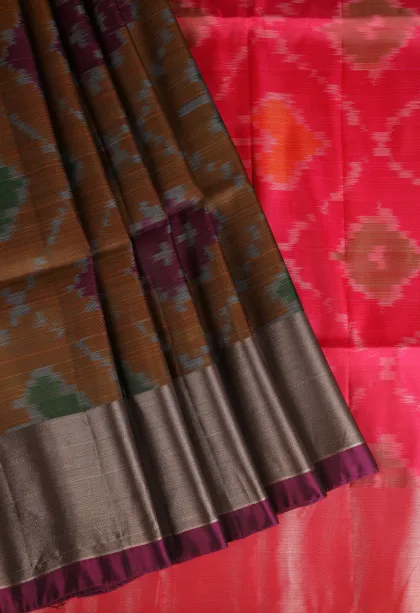Caramel Brown Pochampalli Saree Without Zari With Floral Patterns