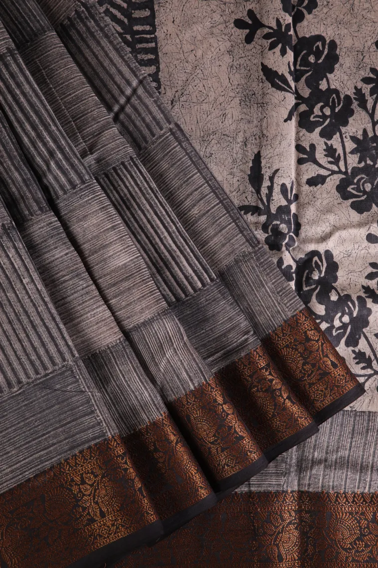 Cotton White Chanderi Cotton Sarees with Copper Zari Geometric Shapes