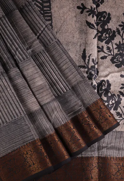 Cotton White Chanderi Cotton Sarees with Copper Zari Geometric Shapes