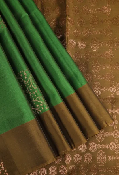 Paris Green Soft Silk Saree with Gold Zari Kodi Pattern