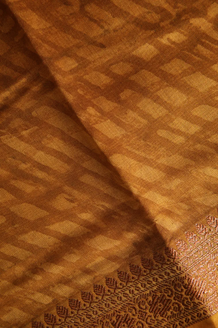 Pistachio Green Chanderi Cotton Sarees with Copper Zari Geometric Shapes view 3