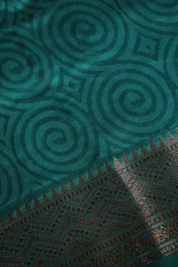 Oyster Yellow Chanderi Cotton Sarees with Copper Zari Geometric Shapes view 3