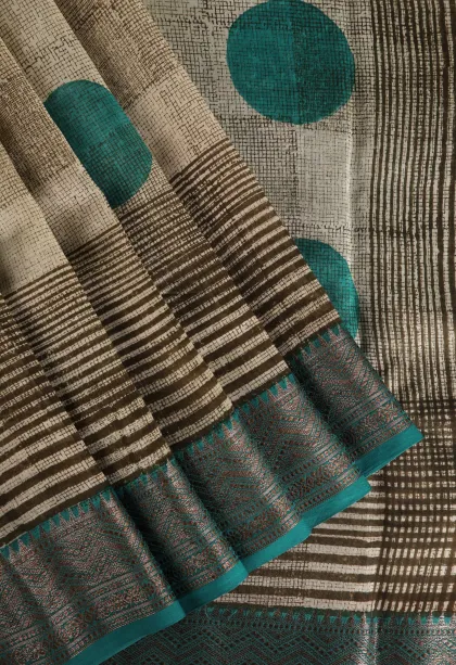 Oyster Yellow Chanderi Cotton Sarees with Copper Zari Geometric Shapes