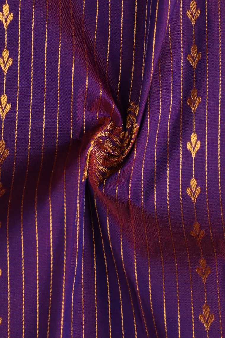 Viola Purple Visiri Madippu Silk Sarees with Gold Zari Straipes And Puttas view 4