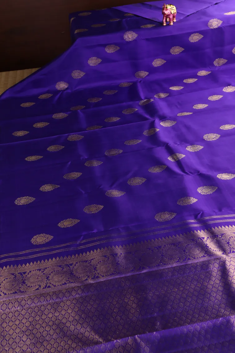 Berry Blue Kanchipuram Silk Sarees with Gold Zari Buttis (small Dots Or Motifs) view 2