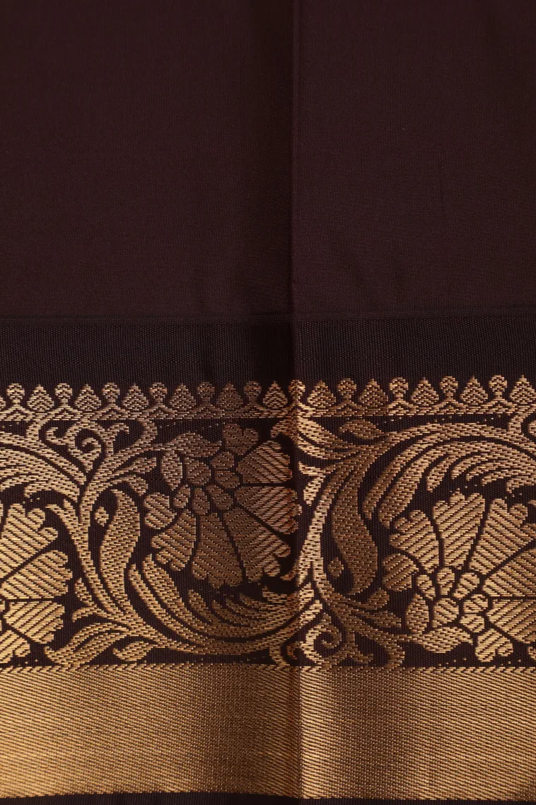 Lemon Yellow Visiri Madippu Silk Sarees with Gold Zari Straipes And Puttas view 3
