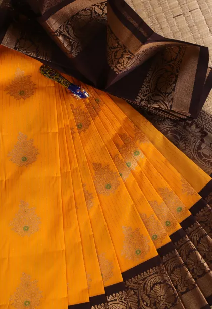 Lemon Yellow Visiri Madippu Silk Sarees with Gold Zari Straipes And Puttas