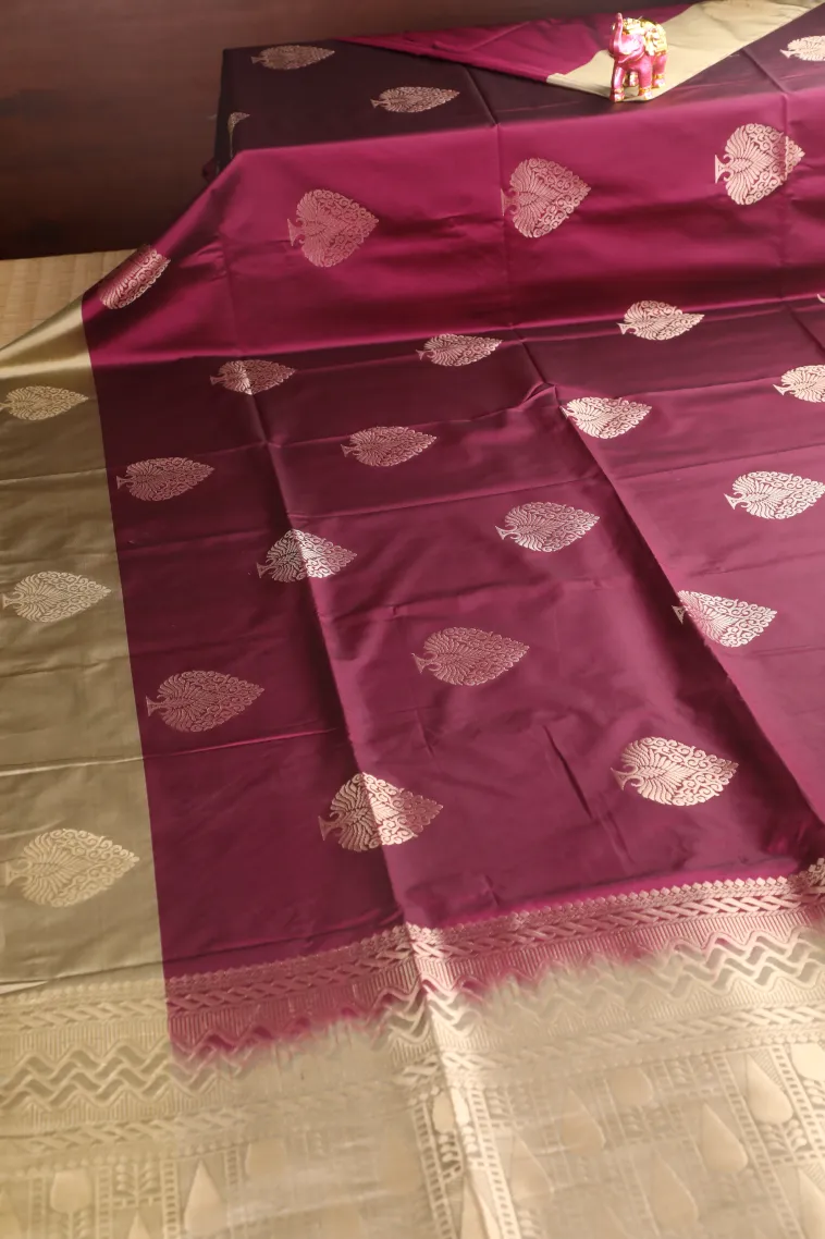 Magenta Purple Soft Silk Saree with Gold Zari Tree Mottif view 2