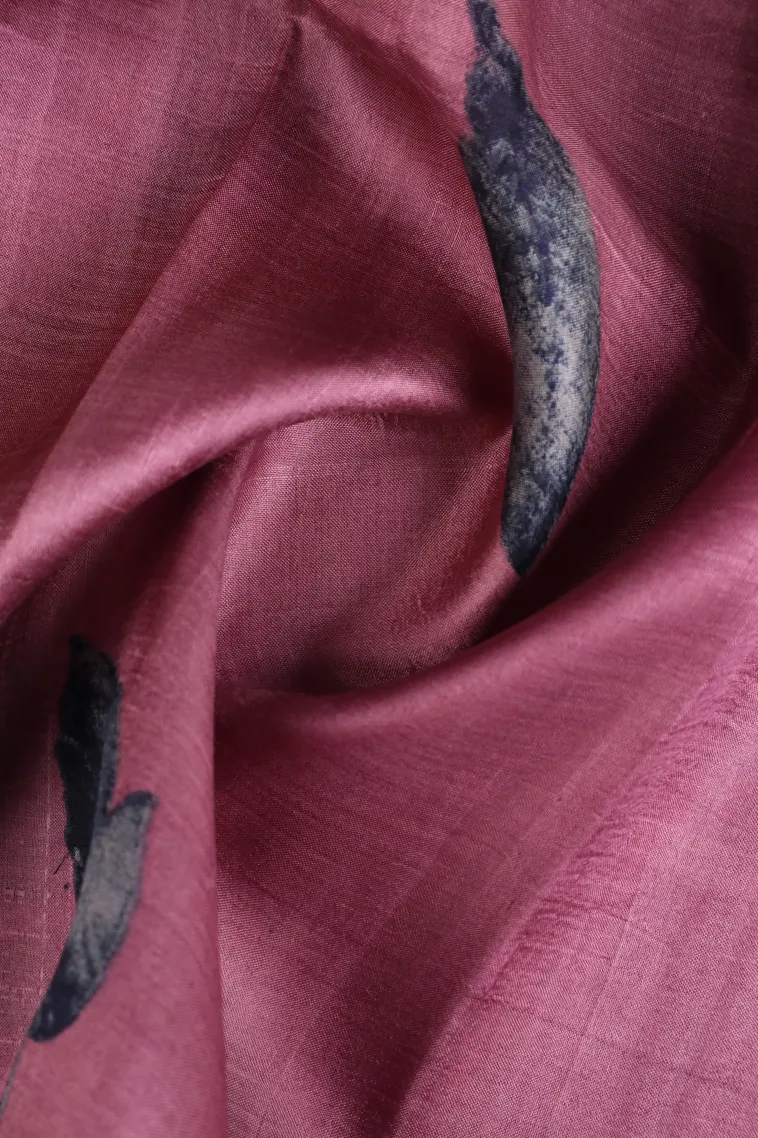 Magenta Purple Soft Silk Sarees Without Zari With Leaf Pattern view 4