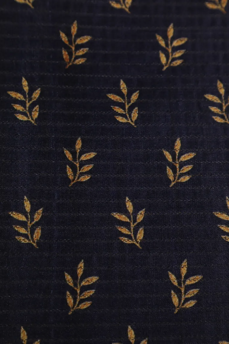 Beige Yellow Tussar Saree with Thread Zari Floral Patterns view 3