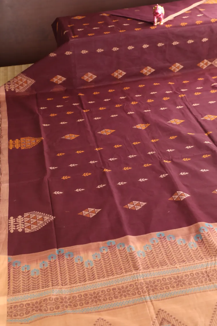 Merlot Red Pure Handloom Kovai Cotton with Gold Zari Geometric Shapes view 2
