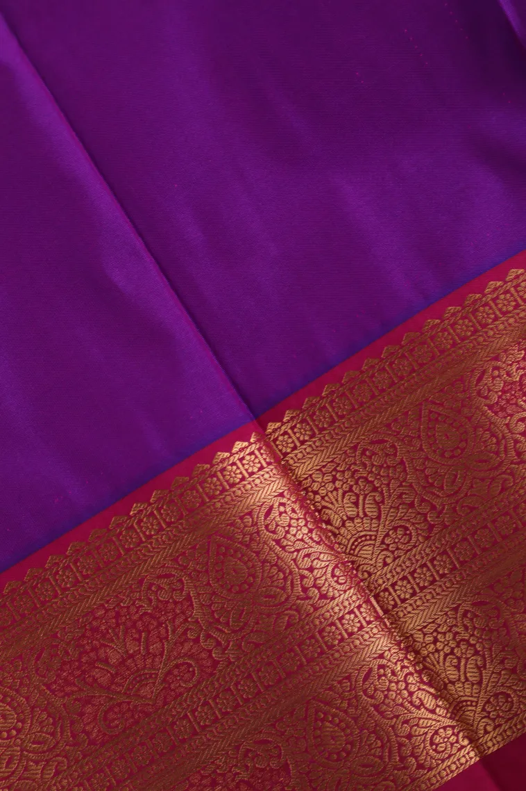 Viola Purple Visiri Madippu Silk Sarees with Gold Zari Straipes And Puttas view 3