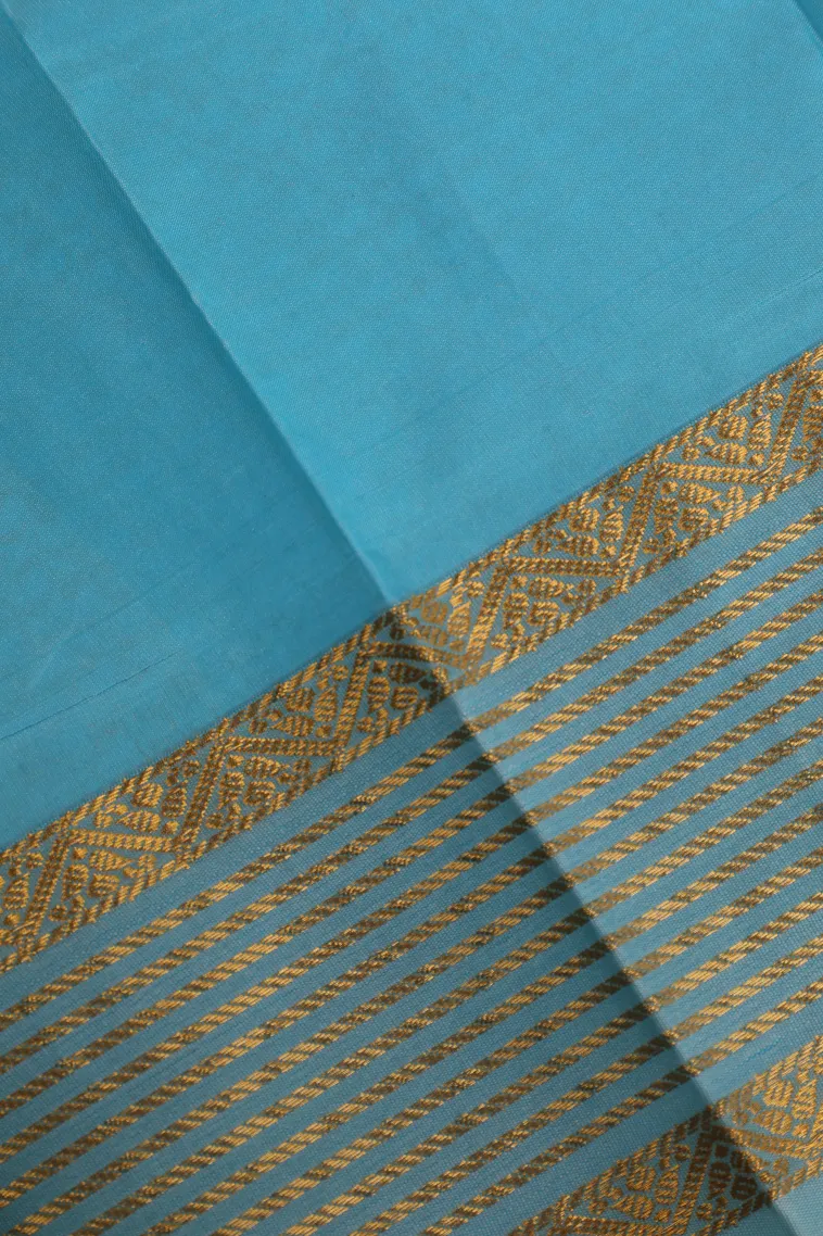 Rich Gold Visiri Madippu Silk Sarees with Gold Zari Straipes And Puttas view 3