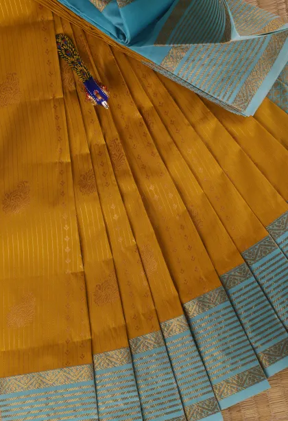 Rich Gold Visiri Madippu Silk Sarees with Gold Zari Straipes And Puttas