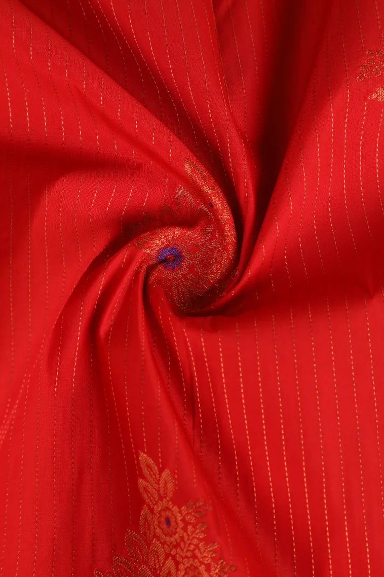 Rose Red Visiri Madippu Silk Sarees with Copper Zari Straipes And Puttas view 4