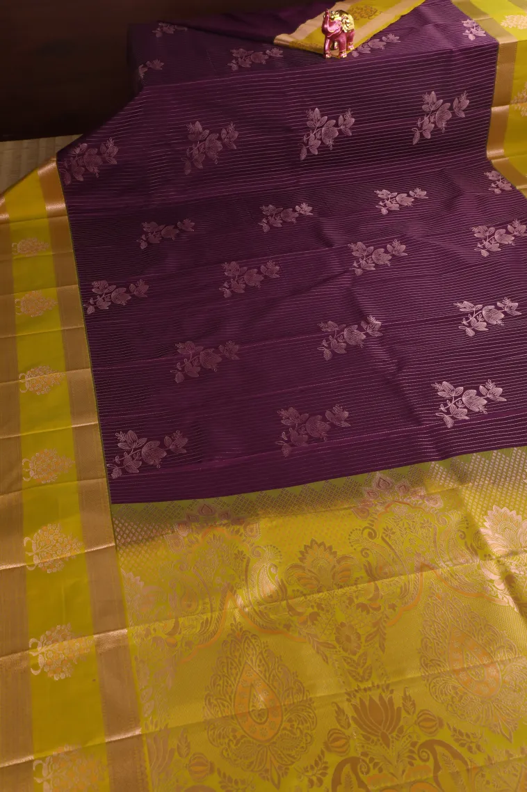 Bosenberry Purple Visiri Madippu Silk Sarees with Copper Zari Straipes And Puttas view 2