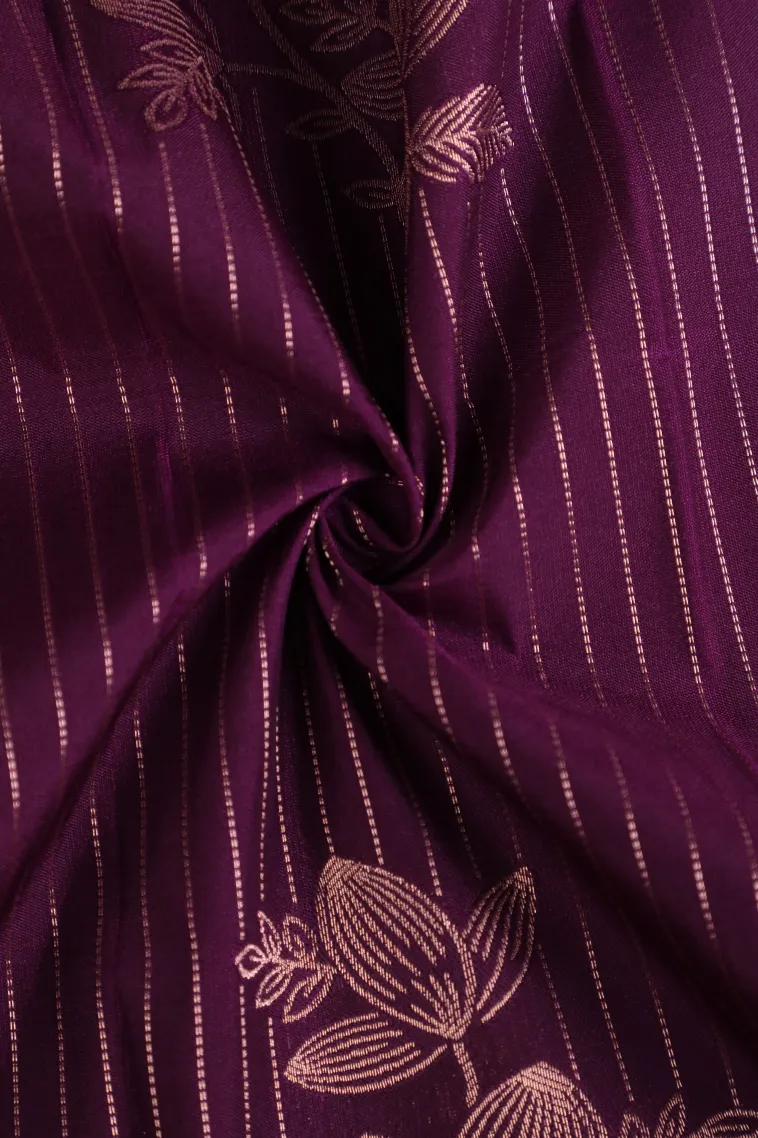 Bosenberry Purple Visiri Madippu Silk Sarees with Copper Zari Straipes And Puttas view 4