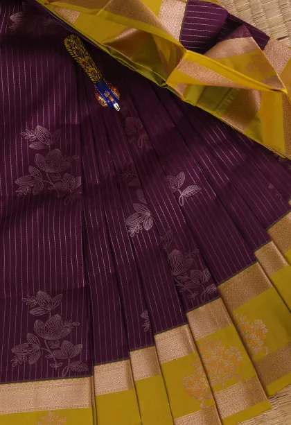 Bosenberry Purple Visiri Madippu Silk Sarees with Copper Zari Straipes And Puttas