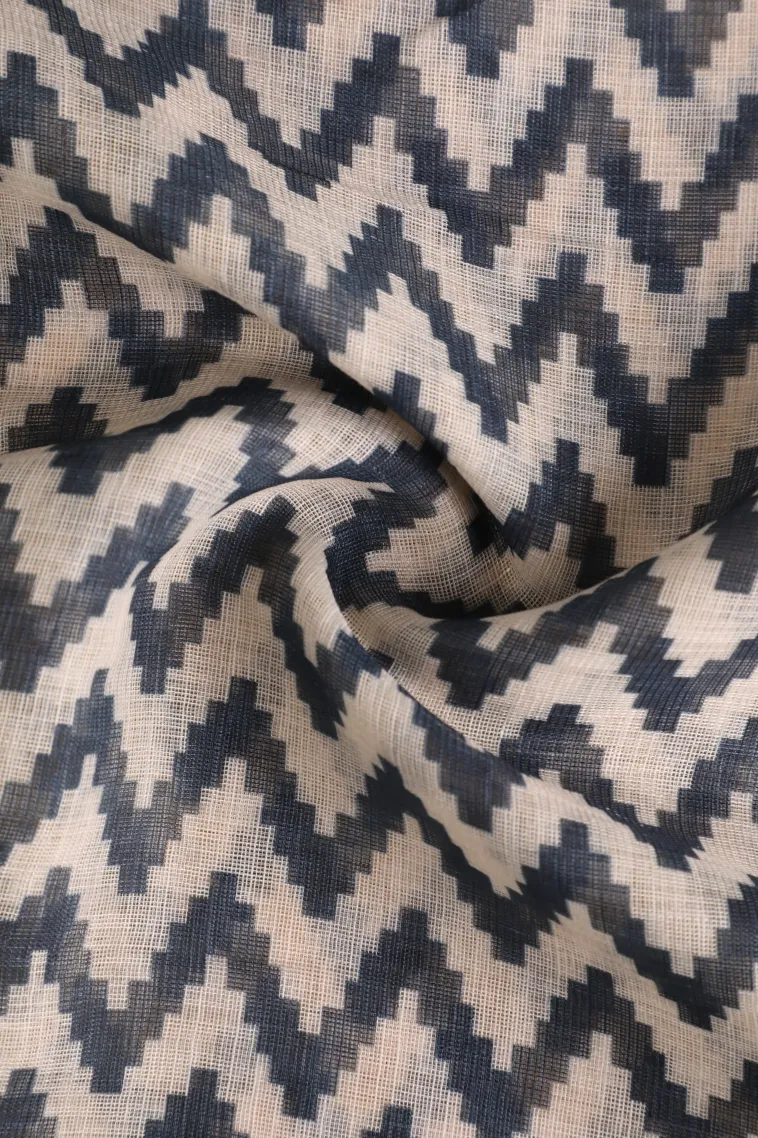 Cotton White Linen Saree Without Zari With Zig Zag Pattern view 4