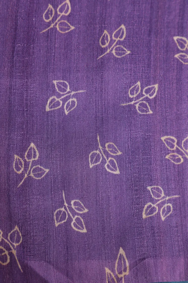 Orchid Purple Semi Tussar Silk Without Zari With Geometric Shapes view 3