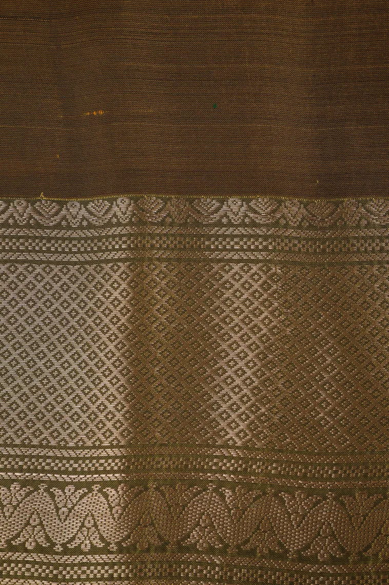 Rasin Purple Soft Silk Saree with Gold Zari Straipes And Puttas view 3