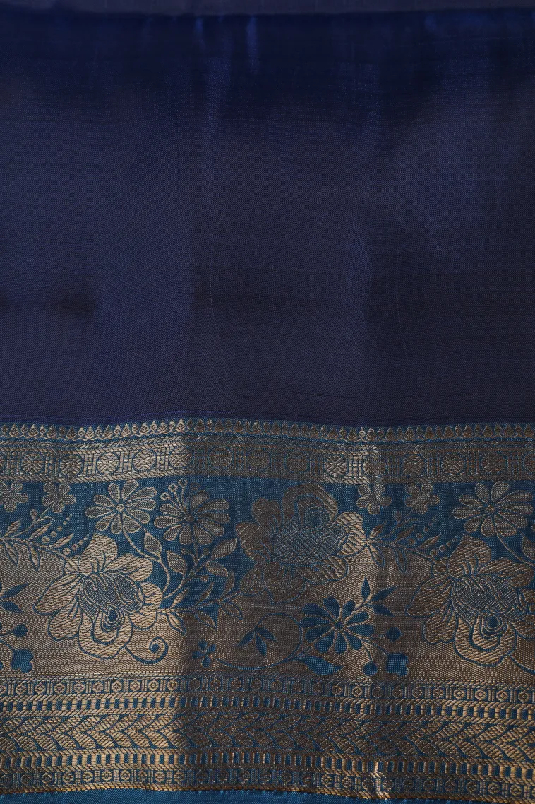 Bosenberry Purple Soft Silk Saree with Gold Zari Flower Mottif view 3
