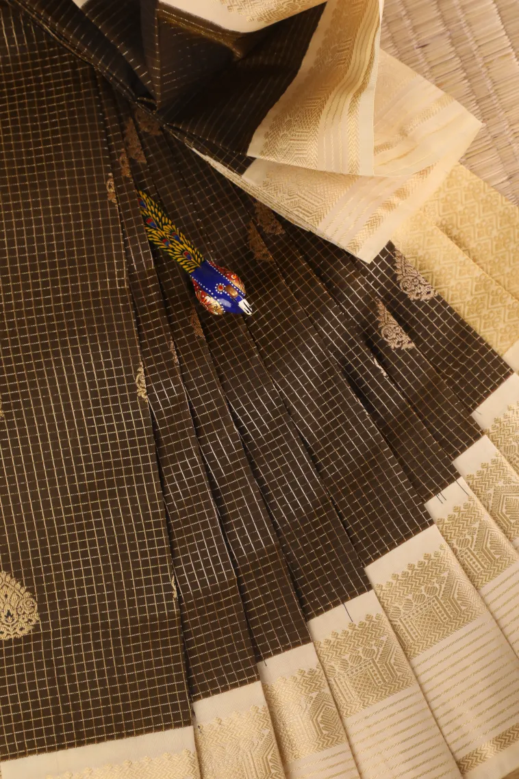 Peanut Brown Visiri Madippu Silk Sarees with Gold Zari Checks And Puttas