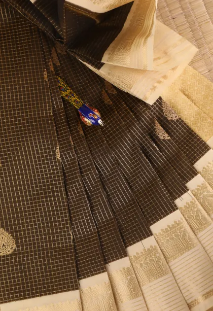 Peanut Brown Visiri Madippu Silk Sarees with Gold Zari Checks And Puttas
