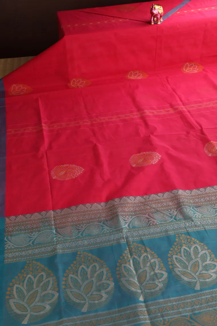 Punch Pink Pure Handloom Kovai Cotton with Gold Zari Flower Mottif view 2