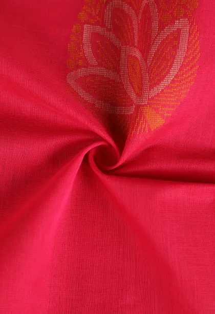 Punch Pink Pure Handloom Kovai Cotton with Gold Zari Flower Mottif