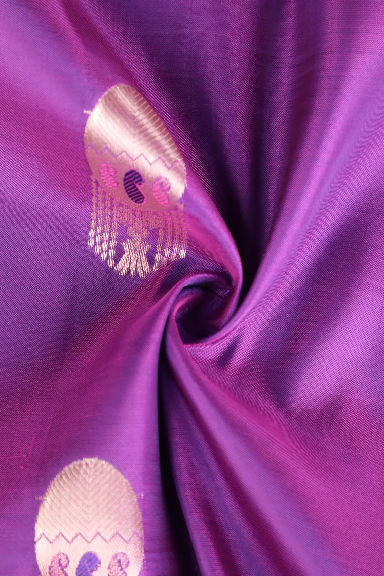Bubble Purple Soft Silk Saree with Gold And Silver Zari Buttis (small Dots Or Motifs) view 4