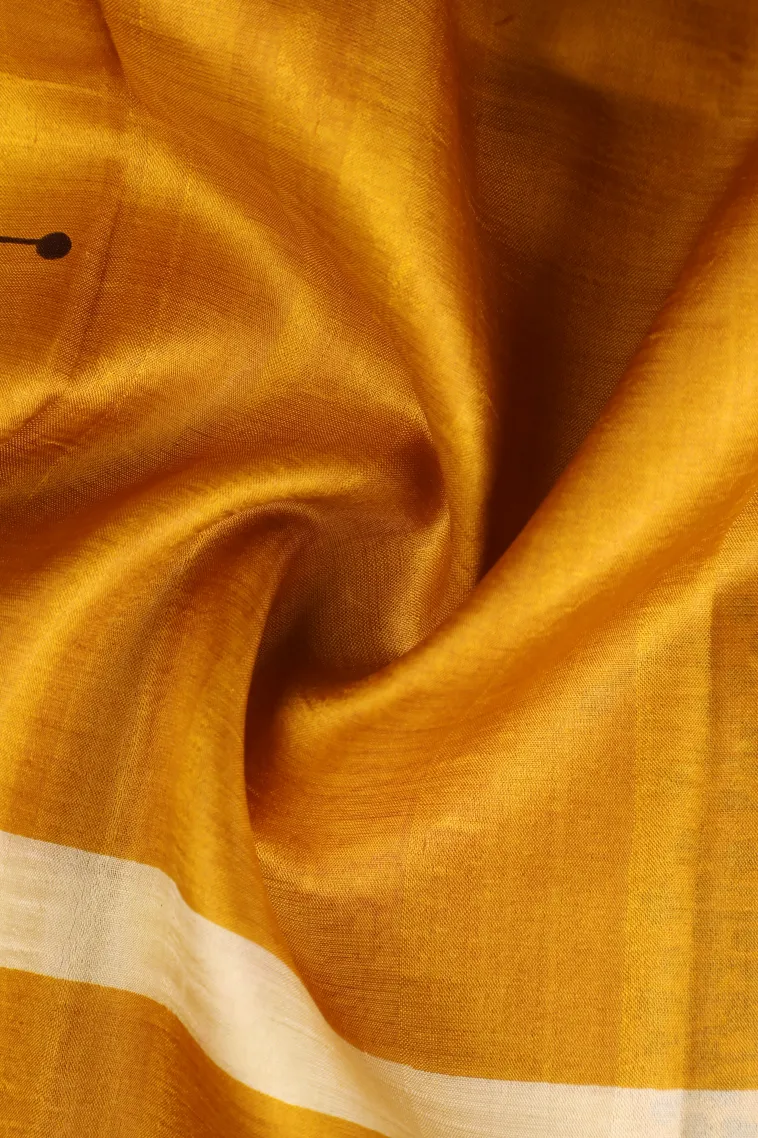 Gold Soft Silk Sarees Without Zari With Flower Mottif view 4