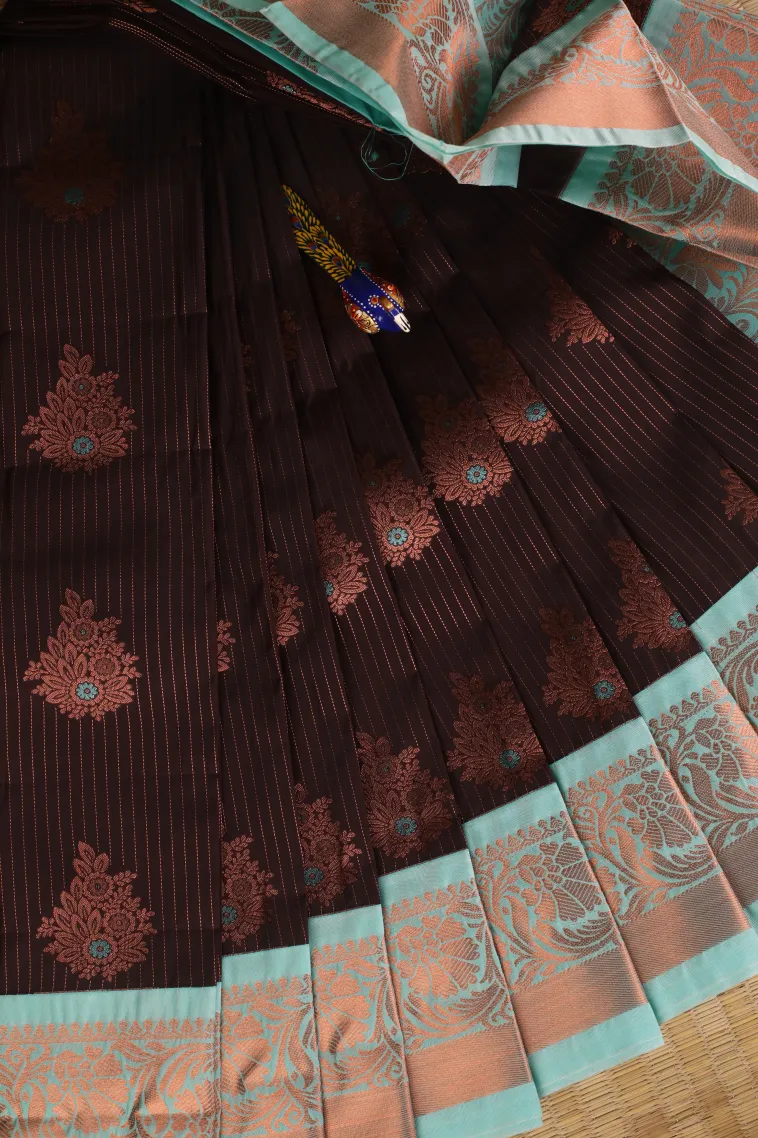 Merlot Red Visiri Madippu Silk Sarees with Copper Zari Straipes And Puttas