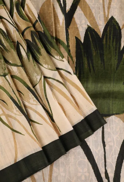 Cream White Soft Silk Sarees Without Zari With Floral Patterns