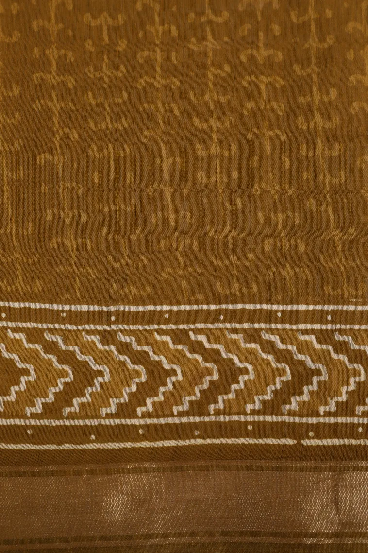 Oscar Gold Chanderi Cotton Sarees with Gold Zari Geometric Shapes view 3