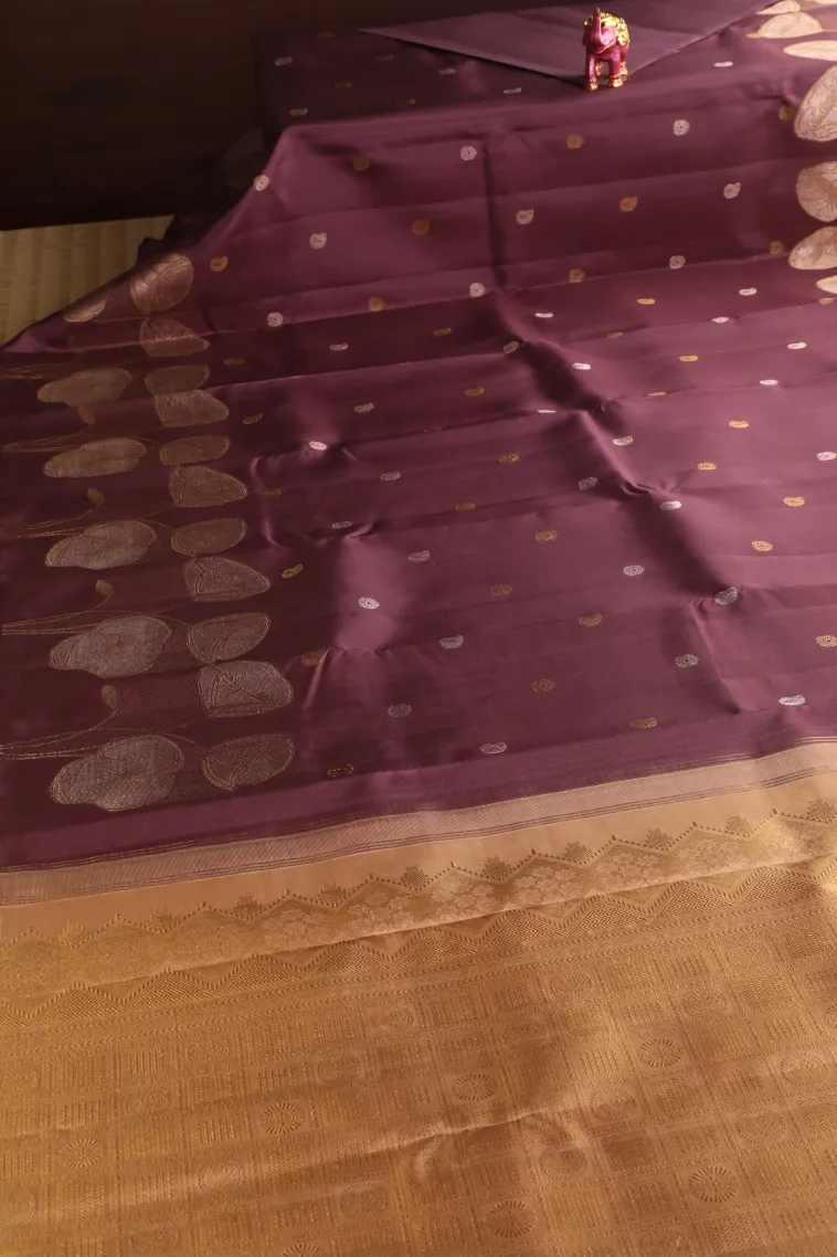 Mauve Kanchipuram Silk Sarees with Gold Zari Mango Puttas view 2
