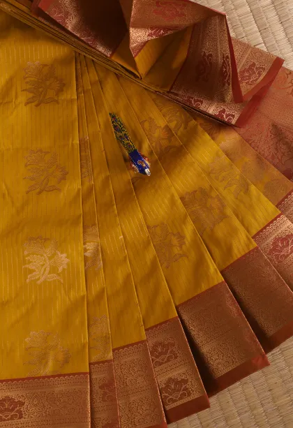 Macaroon Yellow Visiri Madippu Silk Sarees with Gold Zari Straipes And Puttas