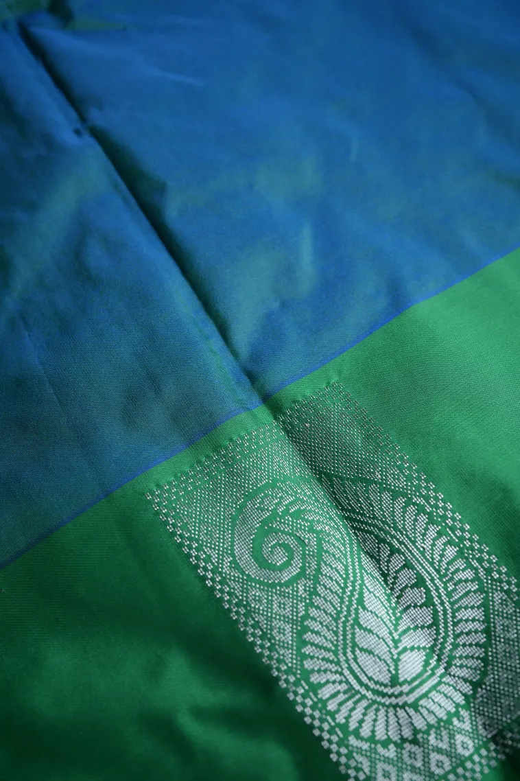 Bubble Purple Arani Silk Sarees with Silver Zari Buttis (small Dots Or Motifs) view 3