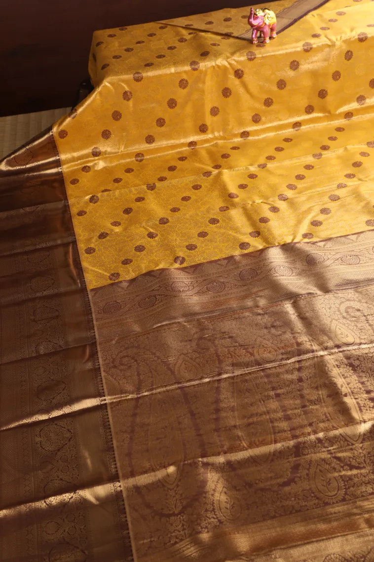 Lemon Yellow Apoorva Silk Sarees with Gold Zari Floral Patterns view 2