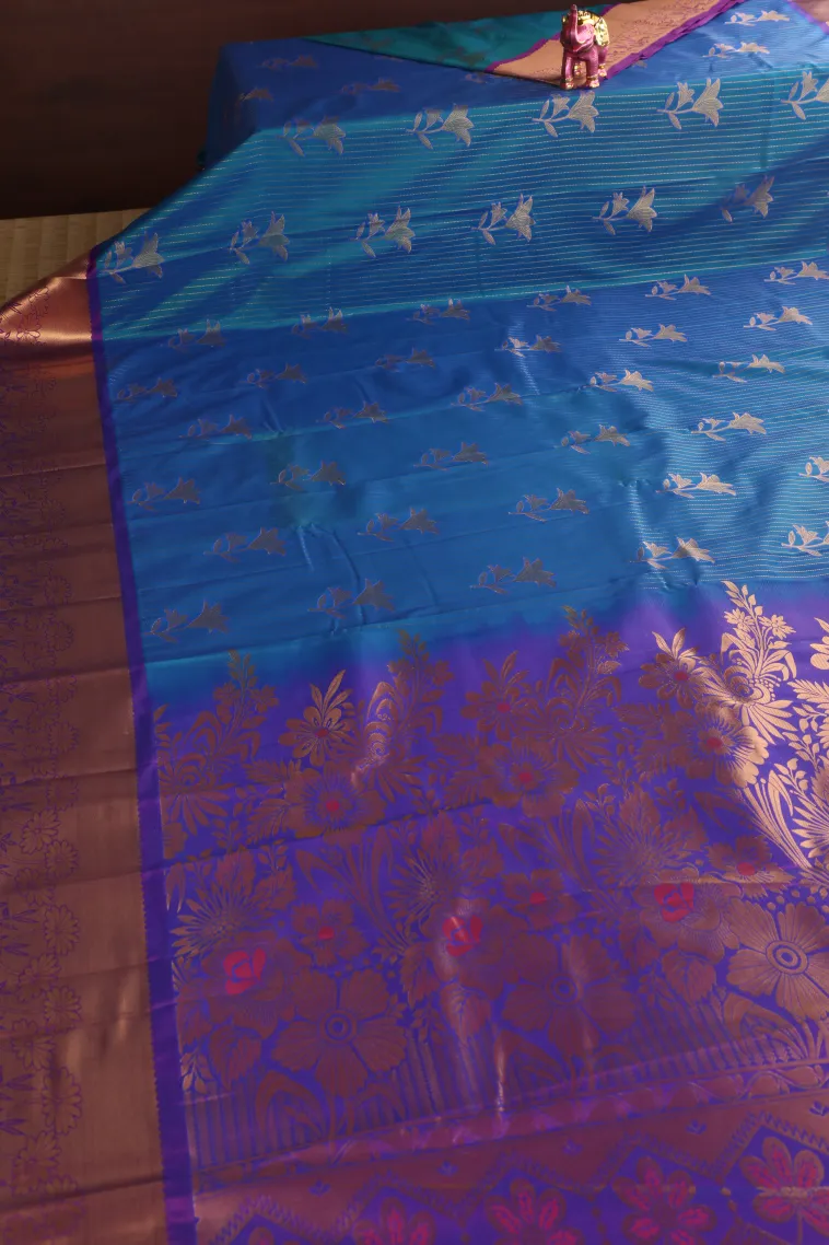 Cerulean Blue Visiri Madippu Silk Sarees with Gold Zari Straipes And Puttas view 2