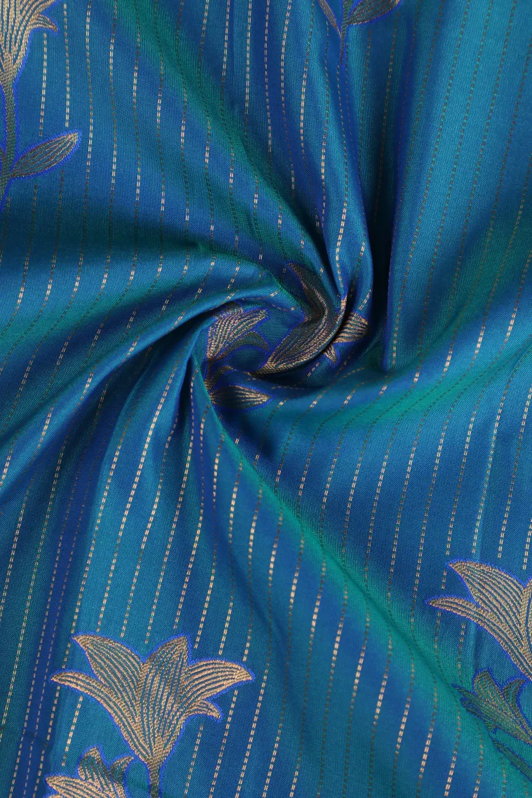 Cerulean Blue Visiri Madippu Silk Sarees with Gold Zari Straipes And Puttas view 4