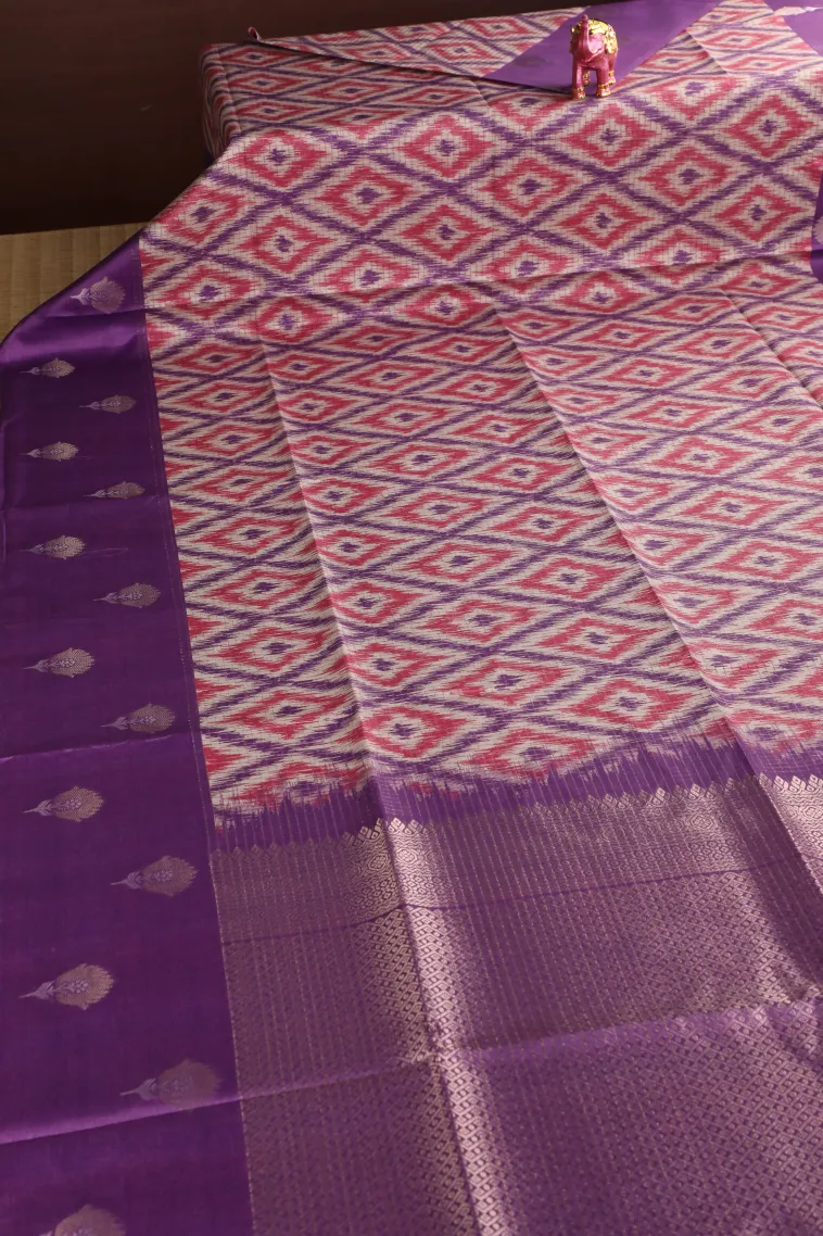 Cotton White Tussar Saree with Gold And Silver Zari Geometric Shapes view 2