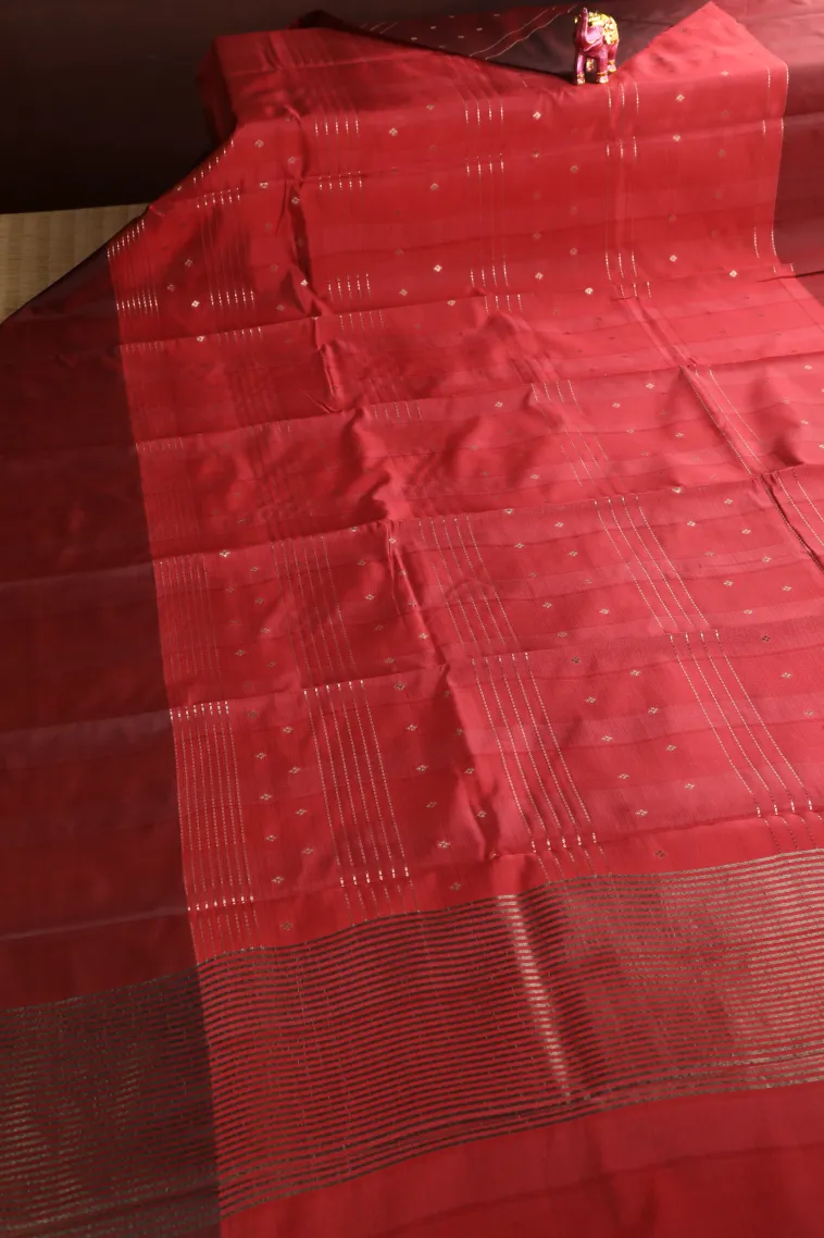 Apple Red Soft Silk Sarees with Gold Zari Straipes And Puttas view 2