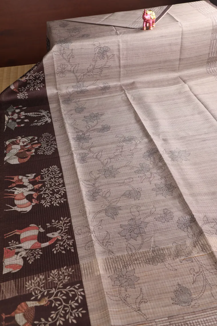 Salt White Tussar Saree with Thread Zari Floral Patterns view 2
