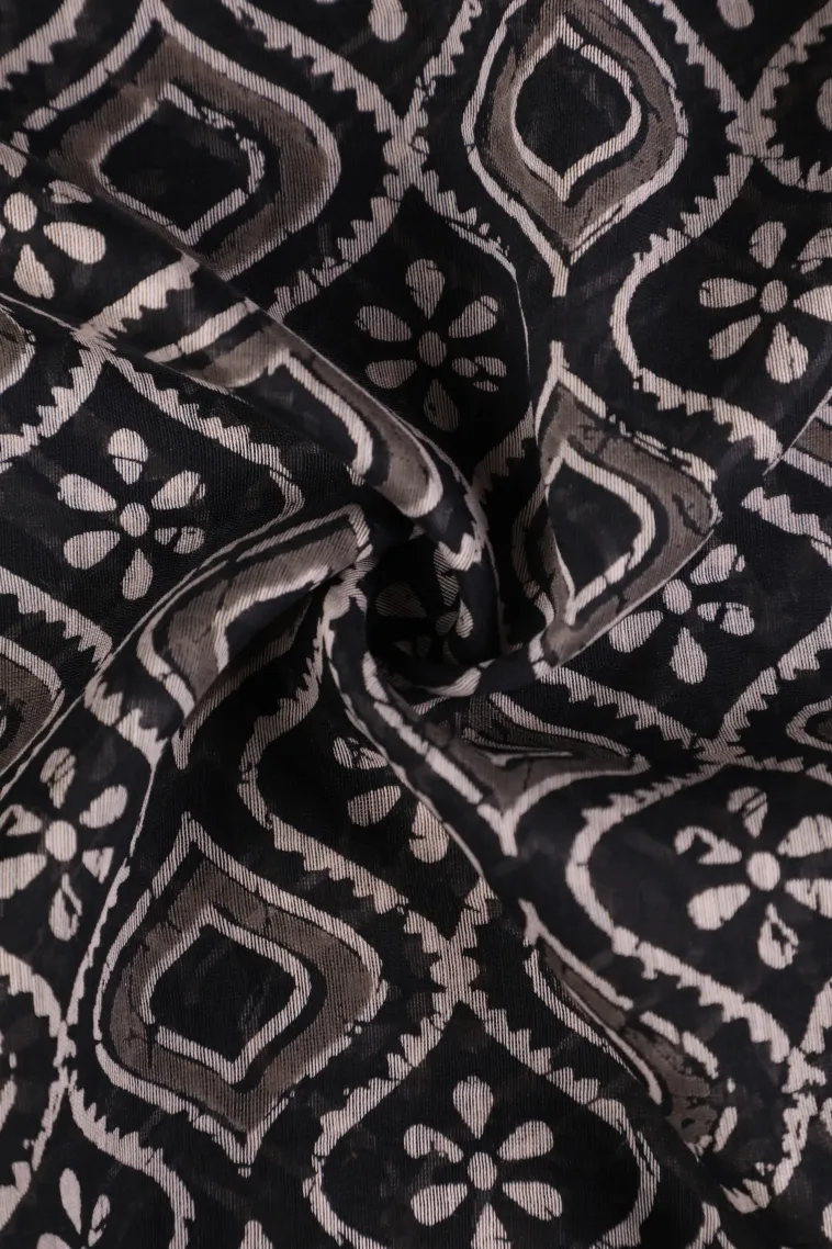 Asphalt Black Chanderi Cotton Sarees with Gold Zari Geometric Shapes view 4