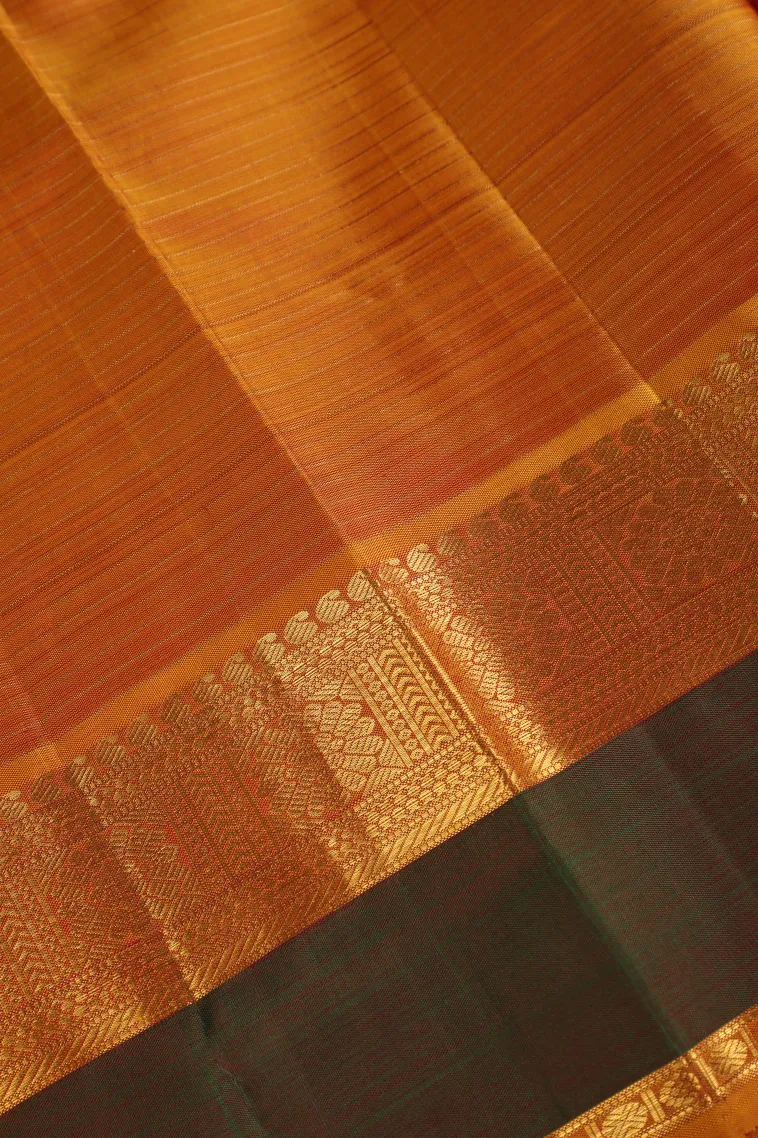 Rose Red Kanchipuram Silk Sarees with Gold Zari Small Checks Pattern view 3