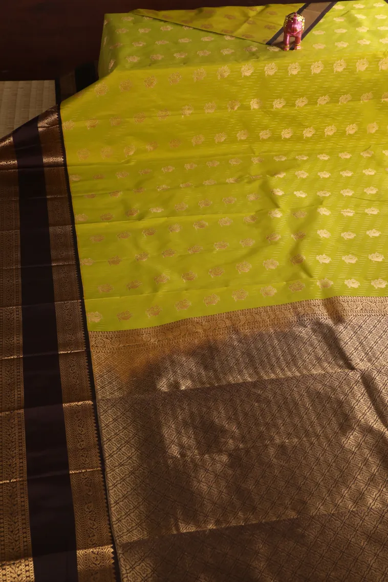 Olive Green Visiri Madippu Silk Sarees with Copper Zari Straipes And Puttas view 2