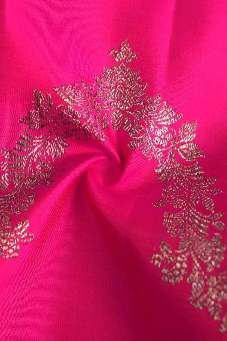 Magenta Pink Kanchipuram Silk Sarees with Gold And Silver Zari Neckless Pattern view 4