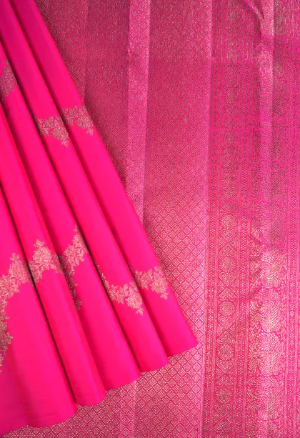 Magenta Pink Kanchipuram Silk Sarees with Gold And Silver Zari Neckless Pattern